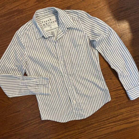 Frank & Eileen Barry Striped Tailored Button-Up Shirt Size XS - Picture 8 of 16